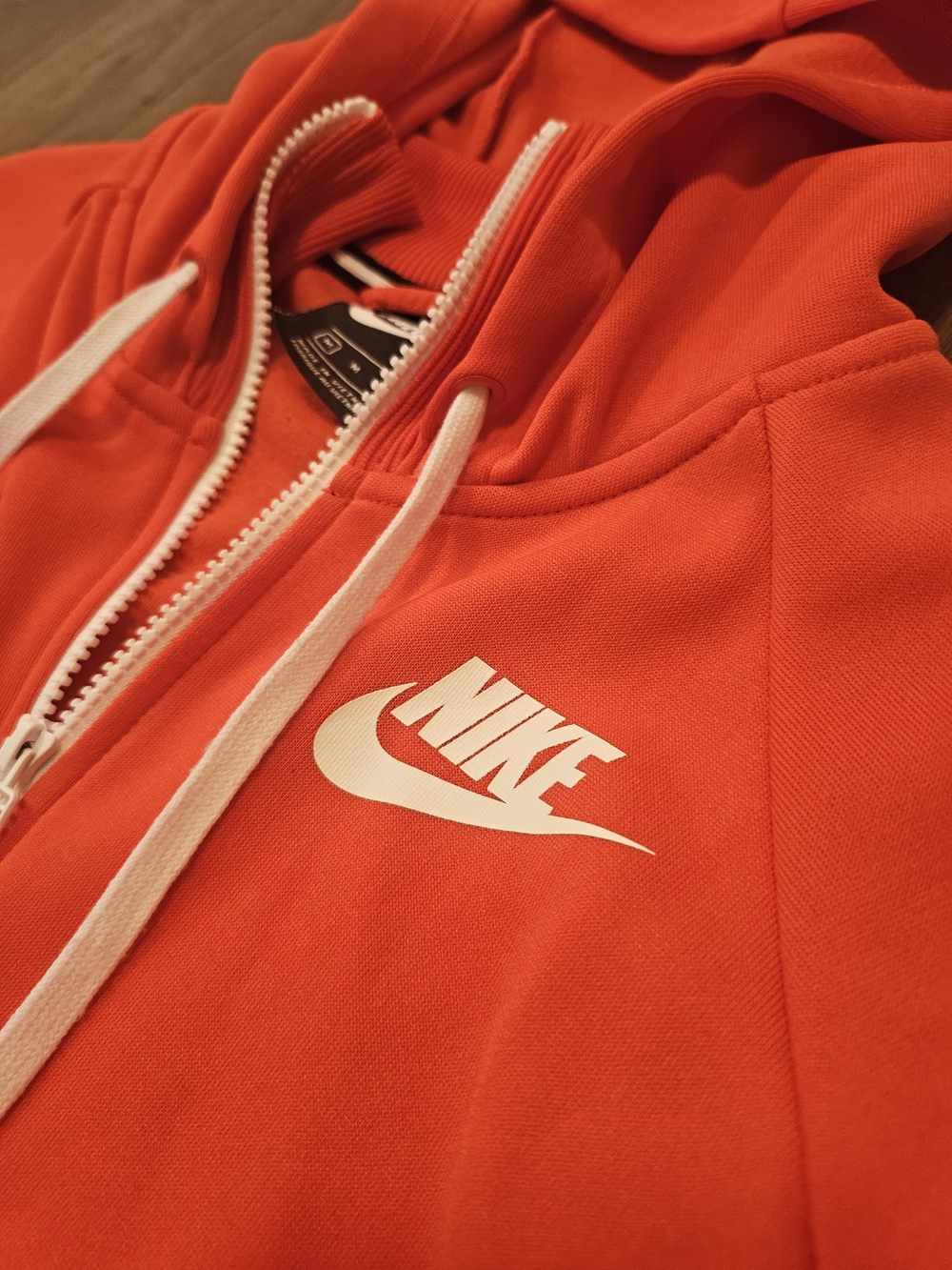 Nike Women Set- Joggers With Hoodie Zip-up - Picture 4 of 8